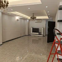 نصاب کاغذ دیواری و انجام زیرسازی کاغذ دیواری