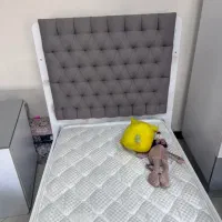 تخت‌ و سیسمونی