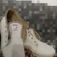 تعدادی وسایل و کت و شلوار