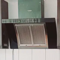 یک عدد هود کارکرده درحد نو