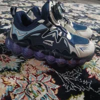 کفش اسپورت بچگانه در حدنو