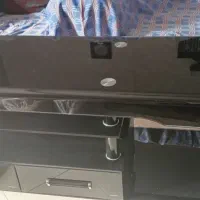 میز تلویزیون شیشه ای