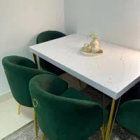 میز ناهار خوری ۴ نفره کاملا نو