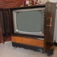 تلویزیون کمدی کلکسیونی|کلکسیون اشیاء عتیقه|بجنورد, |دیوار