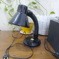 چراغ مطالعه رومیزی