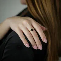 انگشتر ونکلیف مشکی