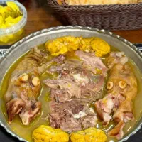 آبگوشتی و طباخی سیستانی