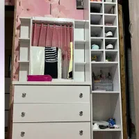 میز آرایش دخترانه ۴کشو ب همراه کتابخانه کاملا نو