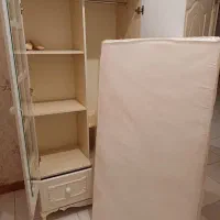 کمد بچه ویک عدد تشک|تخت و سرویس خواب|محمدشهر, محمدشهر|دیوار