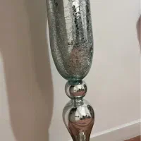 گلدان کنار سالنی شیک