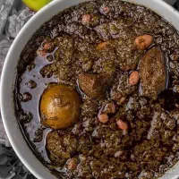 سبزی قرمه سرخ شده درجه یک
