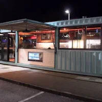 اجاره ۱۰۰ مغازه تجاری