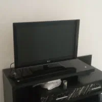 ۳۲ اینچ  LG همراه با میز
