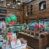 فروشنده و جعبه زن قنادی|استخدام خدمات فروشگاه و رستوران|تهران, قلهک|دیوار