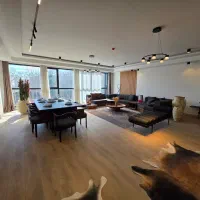 200 متر تراس با دید شهر و باغات 10000 متر مشاعات