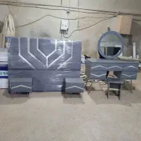 سرویس خواب در انواع رنگ موجود در نمایشگاه /