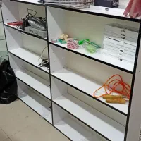 ویترین و قفسه