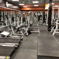 منشی ، خدمات و نظافت باشگاه بدنسازی