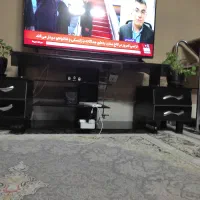میز تی وی شیشه ای چهار کشومشکی سام و درحد نو