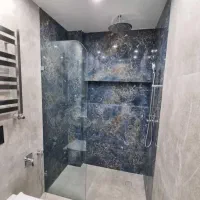 نصاب کاشی سرامیک کار کاشی کاری بین کابینتی اسلب