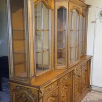 بوفه بسیار شیک و تمیز چوب گردو آنتیک منبت کاری|بوفه، ویترین، کنسول|بومهن, |دیوار