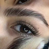 کاشت مژه هیدن و لیفت ابرو و مژه در شهرستان شازند