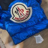 کاپشن پر مونکلر