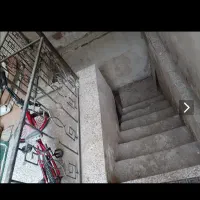 حاشیه بلوار دستغیب زیر زمین ۱۰۰ متری
