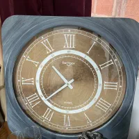 ساعت دیواری