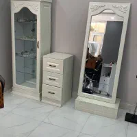 دکر برای شنیون آینه قدی کشو سه طبقه و بوفه|آرایشگاه و سالنهای زیبایی|بهبهان, |دیوار