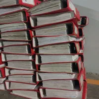 منصف. ترین خ ریدار کاغذ با طله