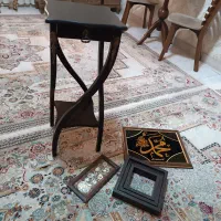 میز تلفن و تابلو ها و شلف در حد نو