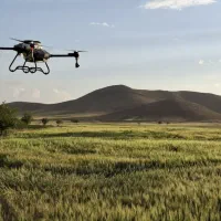 سمپاشی با پهپاد ۳۰ لیتری|خدمات باغبانی و درختکاری|کارون, |دیوار