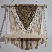 شلف دیواری مکرومه