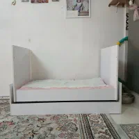 تخت بچه لالایی|تخت و صندلی بچه|مشهد, پورسینا|دیوار