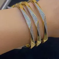 استخدام در طلا سازی