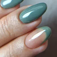 نیازمند مدل ناخن