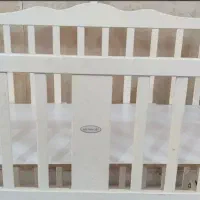تخت کنار مادر گهواره ای