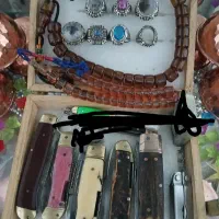 انگشتر و چاقو