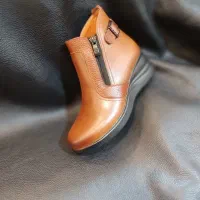 نیم بوت چرم زنانه
