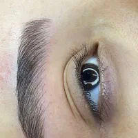 نیازمند مدل رایگان