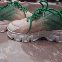 کتونی|کیف، کفش، کمربند|فردیس, دهکده|دیوار