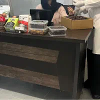 معاون مدیر عامل در شرکت تولیدی بازرگانی توزیعی