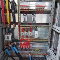 برق کار ک اجرای پروژه های صنعتی و عیب یابی