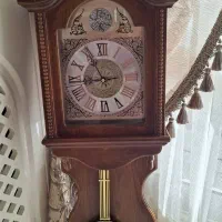 ساعت دیواری چوبی کلاسیک