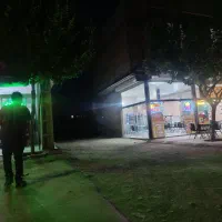 مغازه حاشیه جاده اصلی