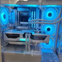 کیس و مانیتور گیمینگ حرفه‌ای|رایانه رومیزی|قم, باغ کرباسی|دیوار