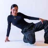 آموزش گروهی انواع رقص خارجی (فقط خانم ها)