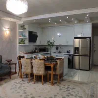 آپارتمان ۸۶ متری / شخصی ساز/ سند آماده