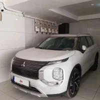میتسوبیشی اوتلندر  دو دف H لاین فول داخل مشکی لوزی